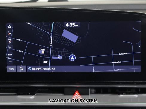 Used 2024 Hyundai Elantra SEL FWD image 3