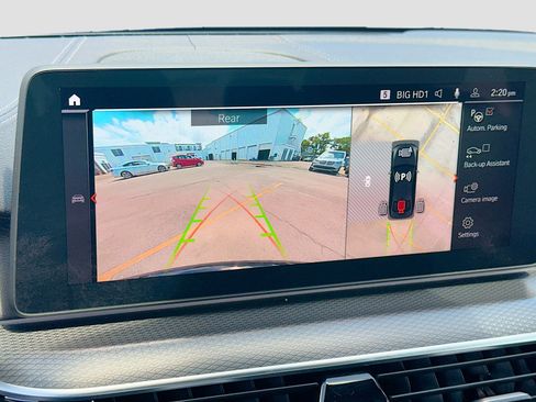 Used 2023 BMW M550i xDrive w/ Executive Package AWD/4WD image 13