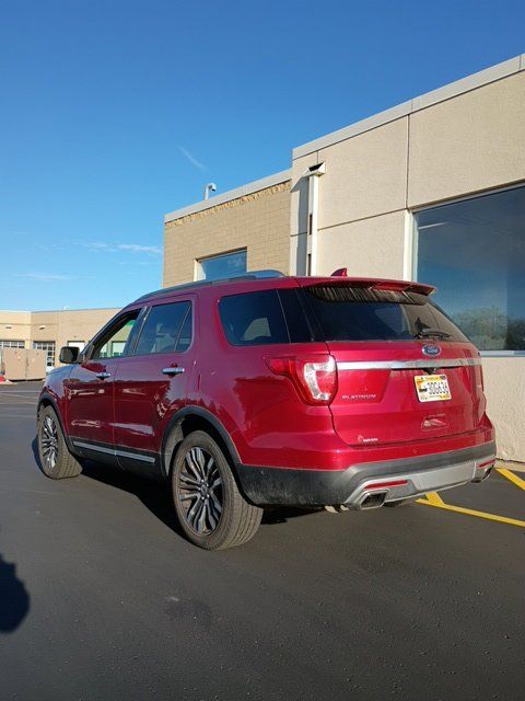 Used 2016 Ford Explorer Platinum AWD/4WD image 3