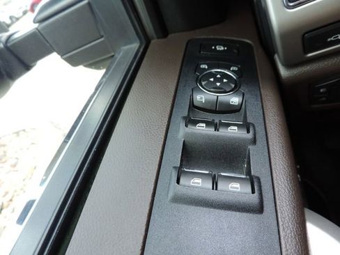 Used 2020 Ford F250 King Ranch w/ King Ranch Ultimate Package AWD/4WD image 31