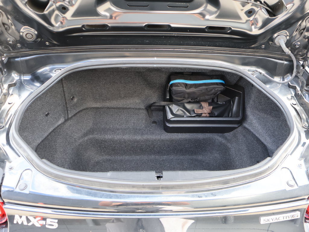 Used 2025 MAZDA MX-5 Miata RF Grand Touring RWD image 10