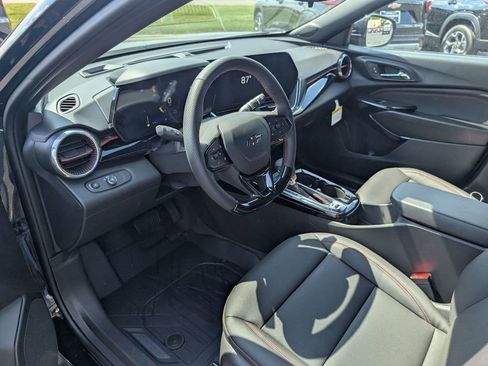 New 2026 Chevrolet Trax RS w/ Sunroof Package FWD image 12