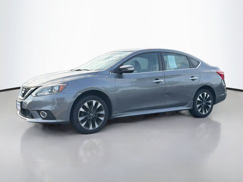 Used 2016 Nissan Sentra SR w/ SR Premium Package FWD image 3