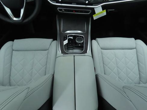 Used 2026 BMW X5 sDrive40i RWD image 18