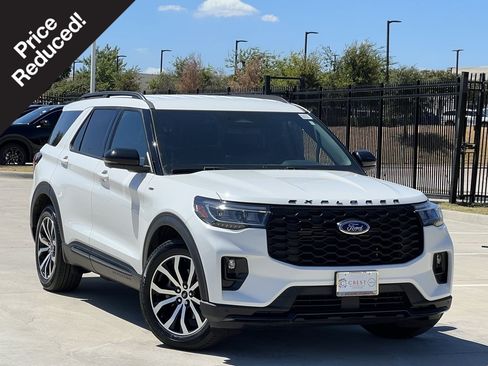 Used 2025 Ford Explorer ST-Line w/ Premium Package RWD image 1
