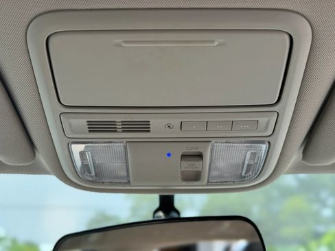 Used 2015 Honda Odyssey EX image 27