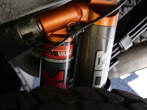 Used 2019 Ford F150 Raptor w/ Equipment Group 802A Luxury image 8