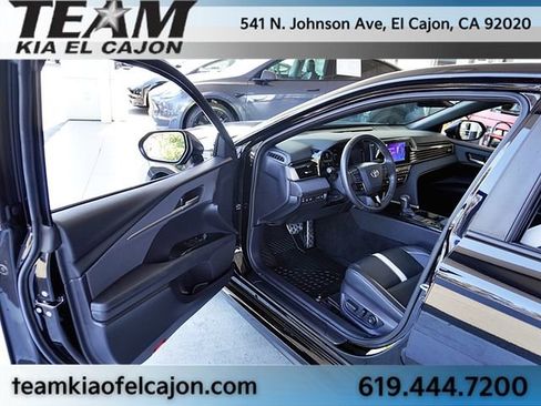 Used 2025 Toyota Camry SE w/ Convenience Package FWD image 39
