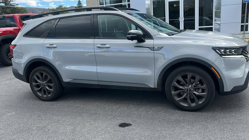 Used 2023 Kia Sorento SX Prestige AWD/4WD image 2