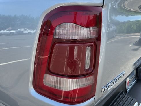 Used 2021 RAM 1500 Laramie AWD/4WD image 28