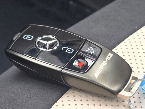 New 2026 Mercedes-Benz GLE 53 AMG 4MATIC image 39