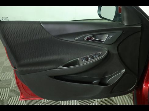 Used 2024 Chevrolet Malibu LT image 22