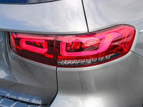 Used 2021 Mercedes-Benz GLB 250 image 10