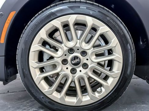 Used 2025 MINI Cooper 2-Door Hardtop image 26