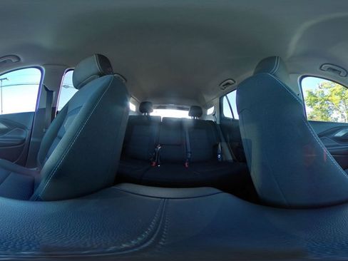 Used 2024 GMC Terrain SLE FWD image 42