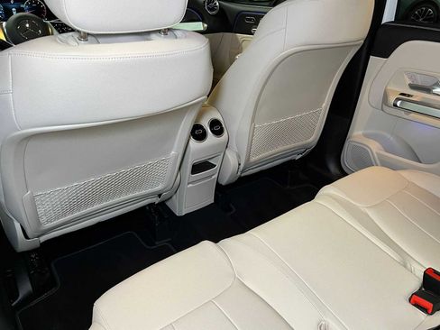 Certified 2025 Mercedes-Benz GLB 250 4MATIC image 20