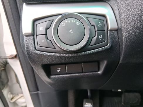 Used 2016 Ford Explorer XLT w/ Equipment Group 202A image 15