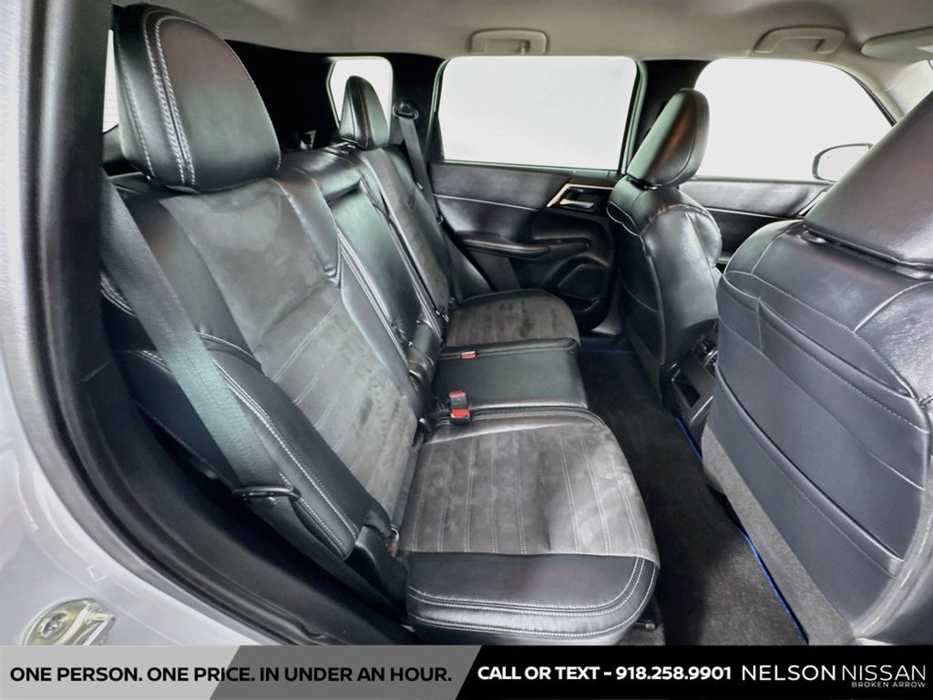 Used 2023 Mitsubishi Outlander Ralliart AWD/4WD image 28