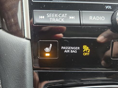 Used 2018 INFINITI Q50 Luxe w/ Sensory Package (Luxe) image 23