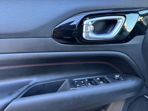 Certified 2023 Jeep Compass Trailhawk image 11