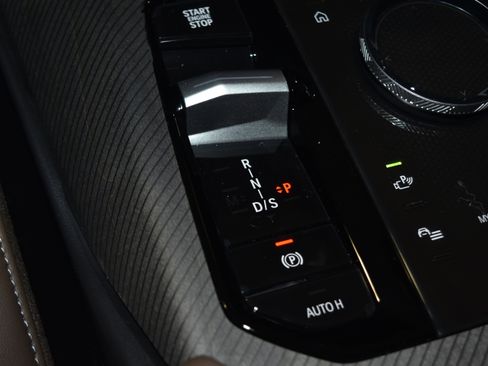 New 2026 BMW X3 xDrive30 w/ Premium Package image 14