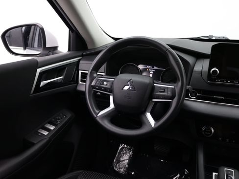 Used 2022 Mitsubishi Outlander ES AWD/4WD image 27