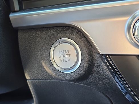 New 2025 Kia Telluride S image 32