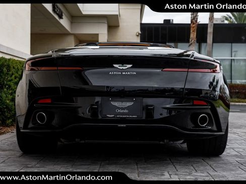 Used 2019 Aston Martin DB11 Volante image 27