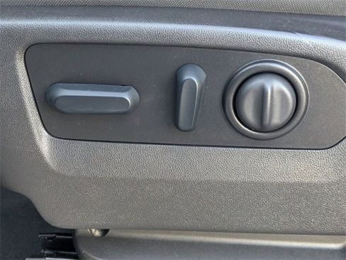 Used 2023 Chevrolet Silverado 2500 LT w/ Convenience Package image 18