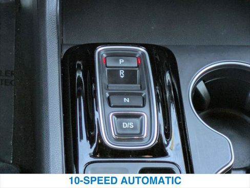 Used 2023 Honda Pilot Sport image 19