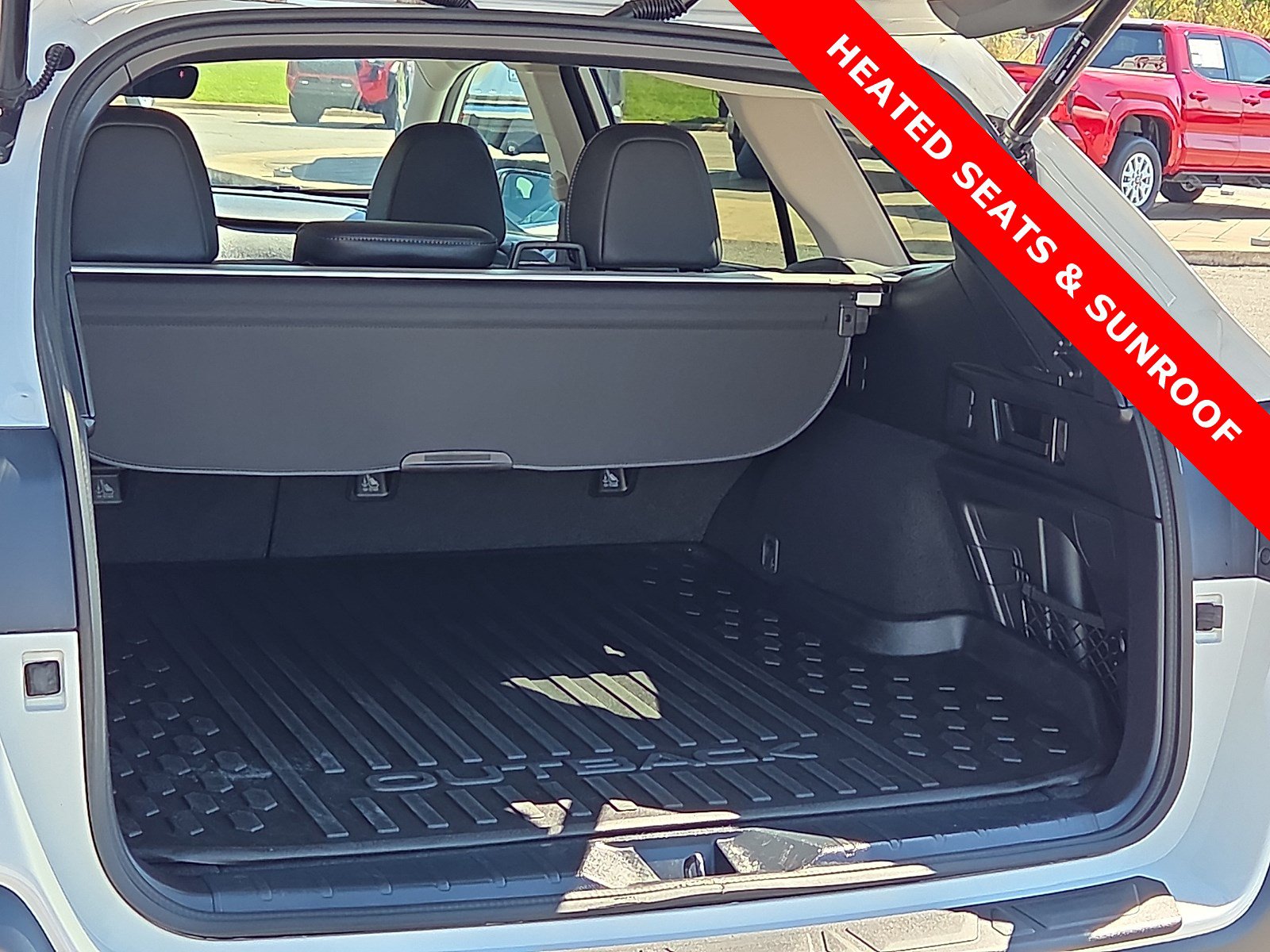 Used 2023 Subaru Outback Limited AWD/4WD image 9