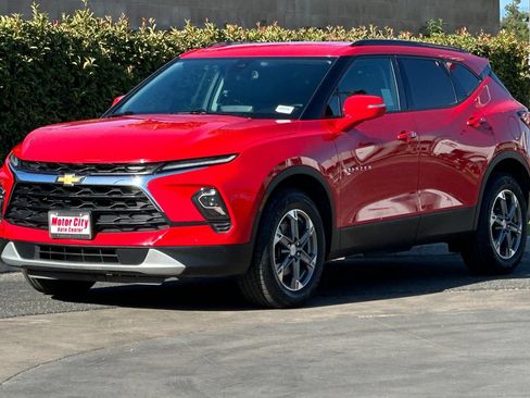 Certified 2024 Chevrolet Blazer LT FWD image 8