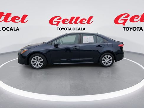 Used 2022 Toyota Corolla LE image 5