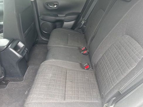 Used 2023 Honda HR-V LX image 9