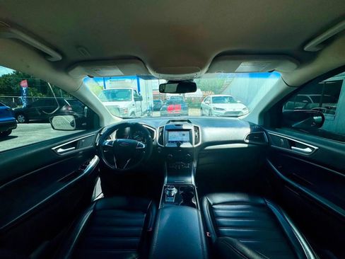 Used 2020 Ford Edge SEL FWD image 17