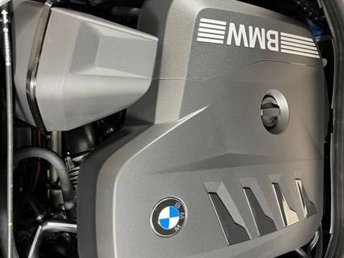 Used 2026 BMW 530i xDrive w/ Premium Package AWD/4WD image 25