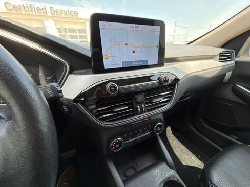 Used 2020 Ford Escape SEL FWD image 11
