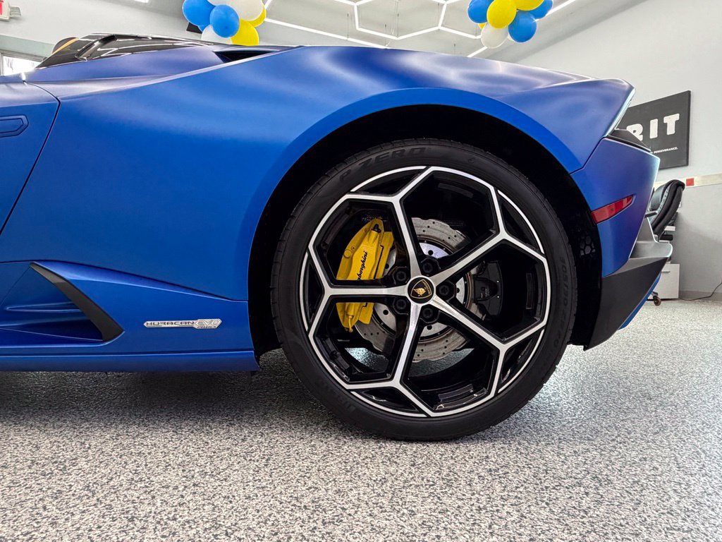 Used 2022 Lamborghini Huracan EVO RWD image 5