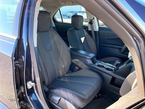 Used 2017 Chevrolet Equinox LS image 11