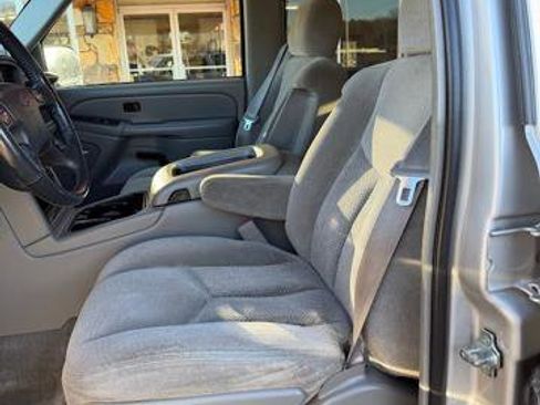 Used 2005 Chevrolet Tahoe LS w/ Preferred Equipment Group image 7