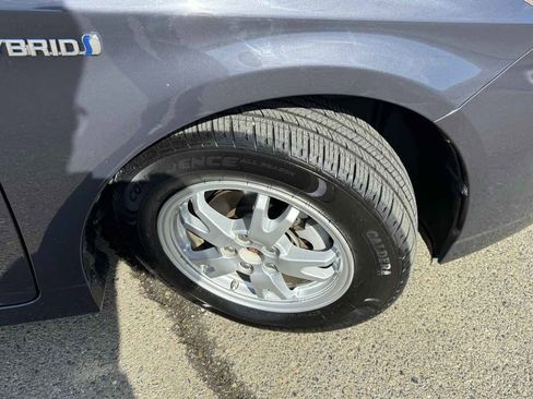 Used 2011 Toyota Prius Two image 36