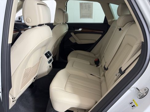 Certified 2022 Audi Q5 2.0T Premium Plus AWD/4WD image 7