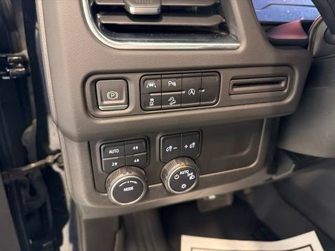 Used 2023 Chevrolet Suburban Z71 AWD/4WD image 24