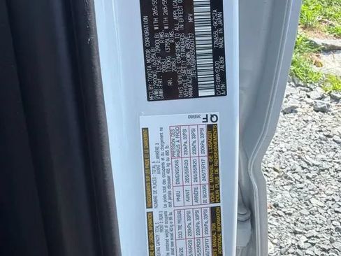 Used 2025 Toyota 4Runner TRD Sport Premium AWD/4WD image 2