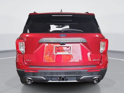 Used 2022 Ford Explorer XLT w/ Equipment Group 202A AWD/4WD image 5