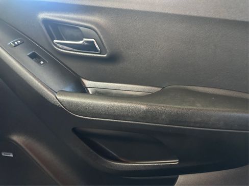 Used 2020 Chevrolet Trax Premier AWD/4WD image 30