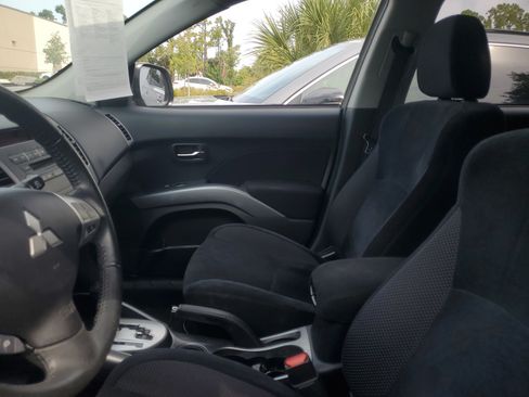 Used 2012 Mitsubishi Outlander ES FWD image 10