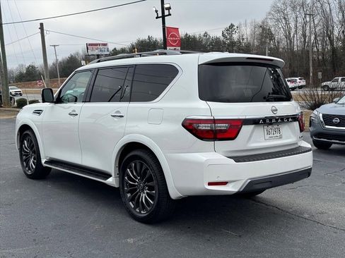 Certified 2024 Nissan Armada Platinum w/ Captain's Chairs Package image 5