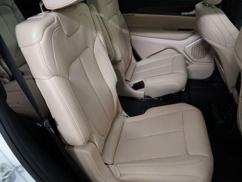 New 2026 Jeep Grand Cherokee L Limited w/ Luxury Tech Group II AWD/4WD image 28
