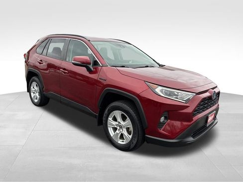 Used 2021 Toyota RAV4 XLE image 7